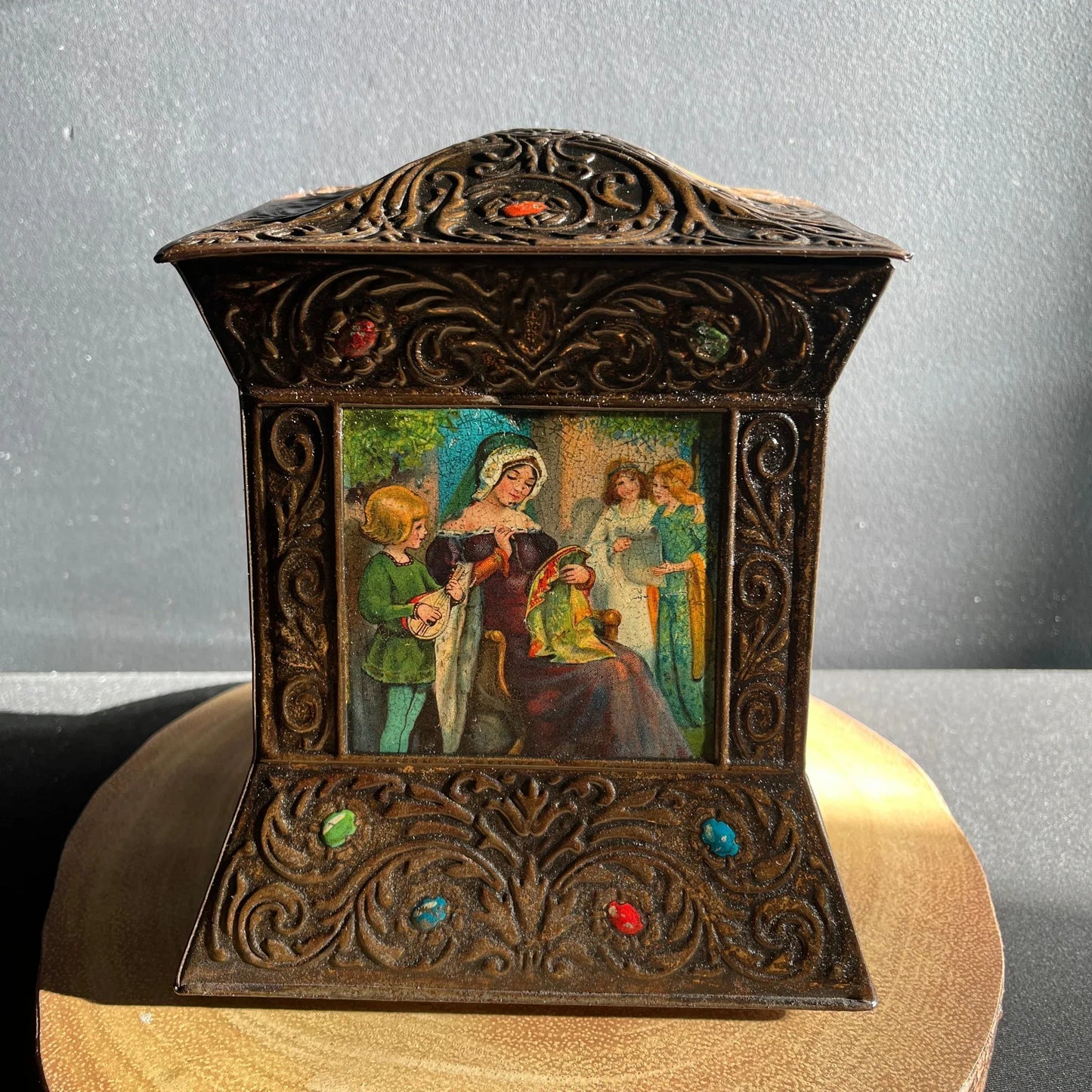 This is an antique John Buchanan & Bros  Ltd, Stewart Street, Cowcaddens, Glasgow confectionery tin. 